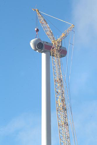 muehlenhof-wittenwater-windkraft-montage-der-nabe
